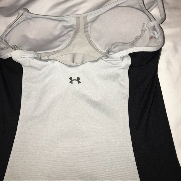 Workout top - Picture 3 of 3